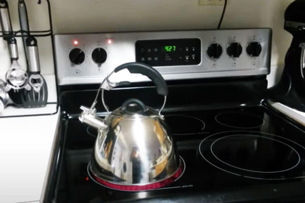 How to use a tea kettle on the stove