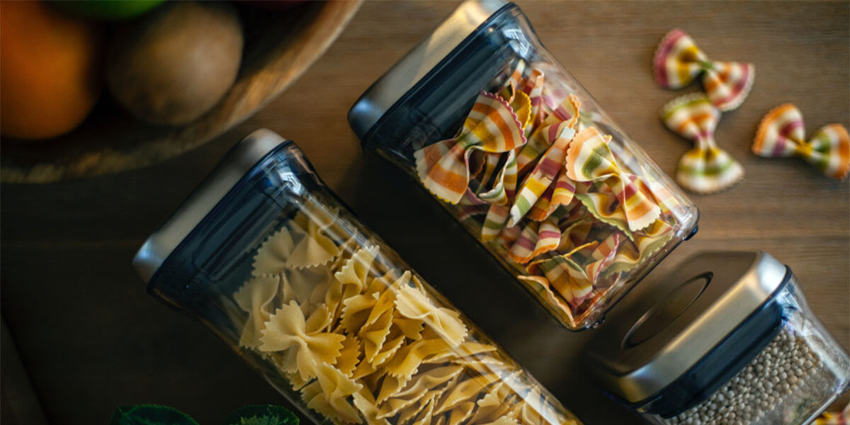 Why do jars float when canning – the science behind it 